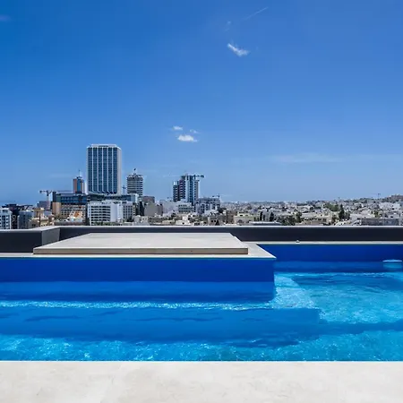 アパート 1 Bedroom Penthouse Retreat For Couples & Families With Large Rooftop Terrace And Pool ペンブローク