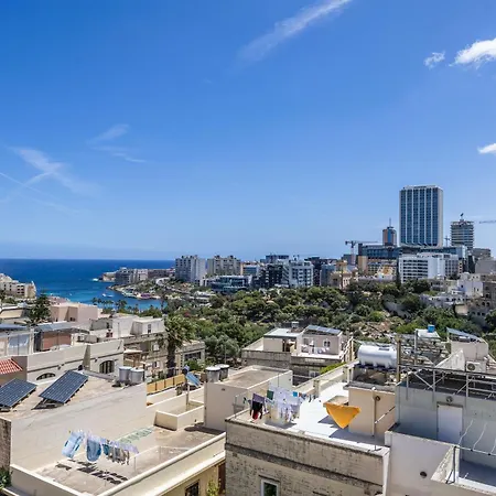 1 Bedroom Penthouse Retreat For Couples & Families With Large Rooftop Terrace And Pool *