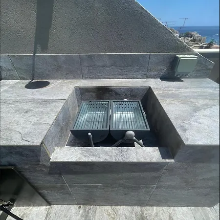 1 Bedroom Penthouse Retreat For Couples & Families With Large Rooftop Terrace And Pool דירה *