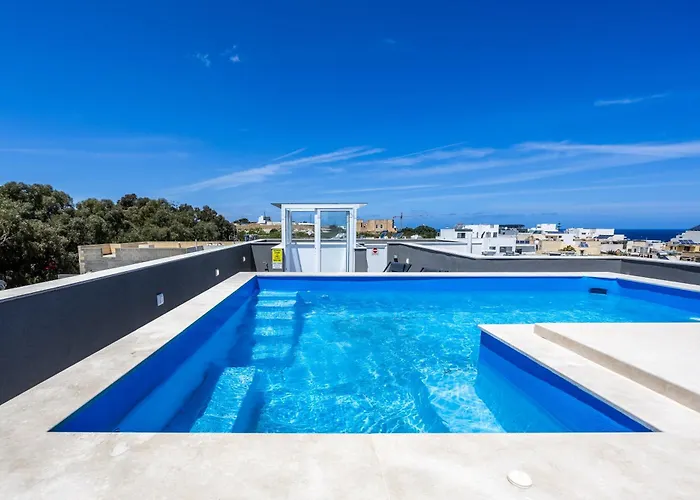 Appartamento 1 Bedroom Penthouse Retreat For Couples & Families With Large Rooftop Terrace And Pool